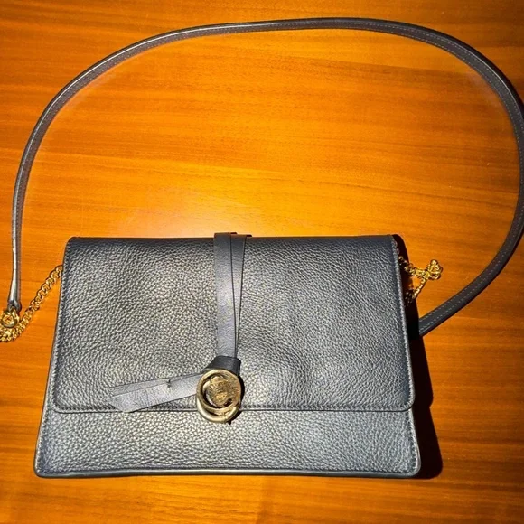 ❌ SOLD ❌ Chloe Alphabet Pebbled Leather Crossbody Bag - Picture 2 of 7